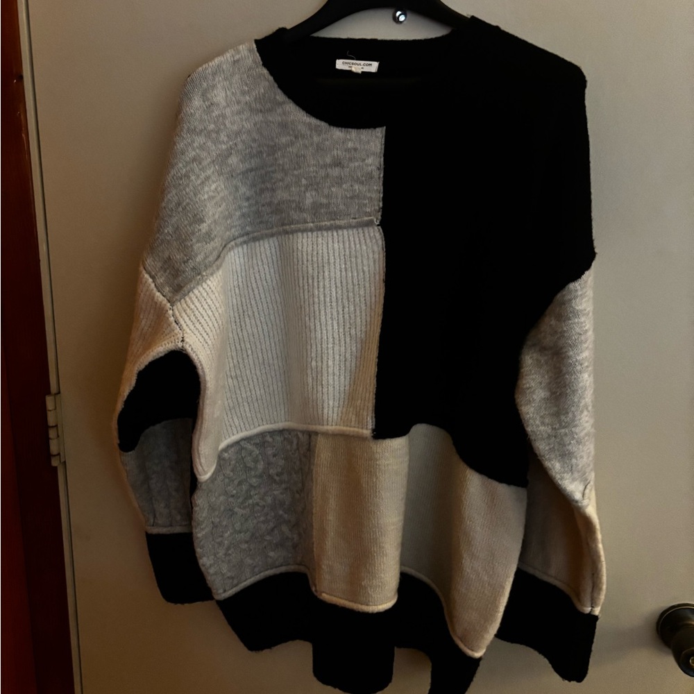 Chic Soul Black and Gray Colorblock Sweater
